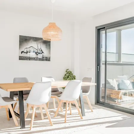 דירה Penthouse With 3 Bedrooms אסטפונה
