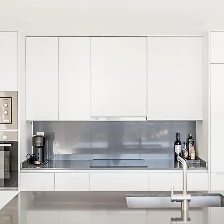 דירה Penthouse With 3 Bedrooms *