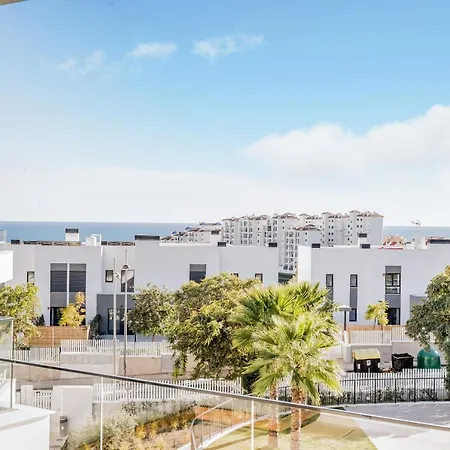 דירה Penthouse With 3 Bedrooms אסטפונה